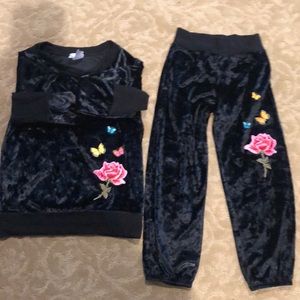 Girls Random Hearts casual joggers set size 6